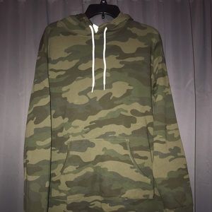 NWOT - Never Worn Camo Sweatshirt